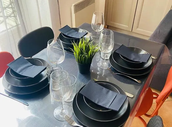 Corso Home- In * מנטון